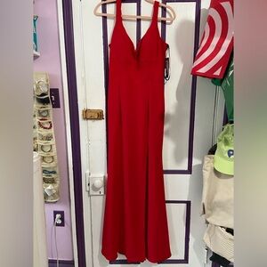 NWT XSCAPE Red Gown – Size 10